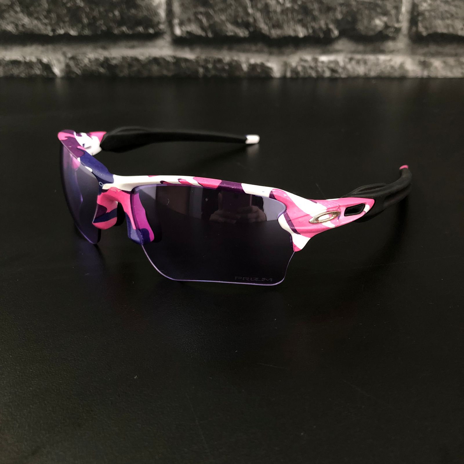 Óculos – Oakley Flak Jack Estampa Camuflada Rosa c/branca Lente Roxa  Transparente – Estilo Gringo